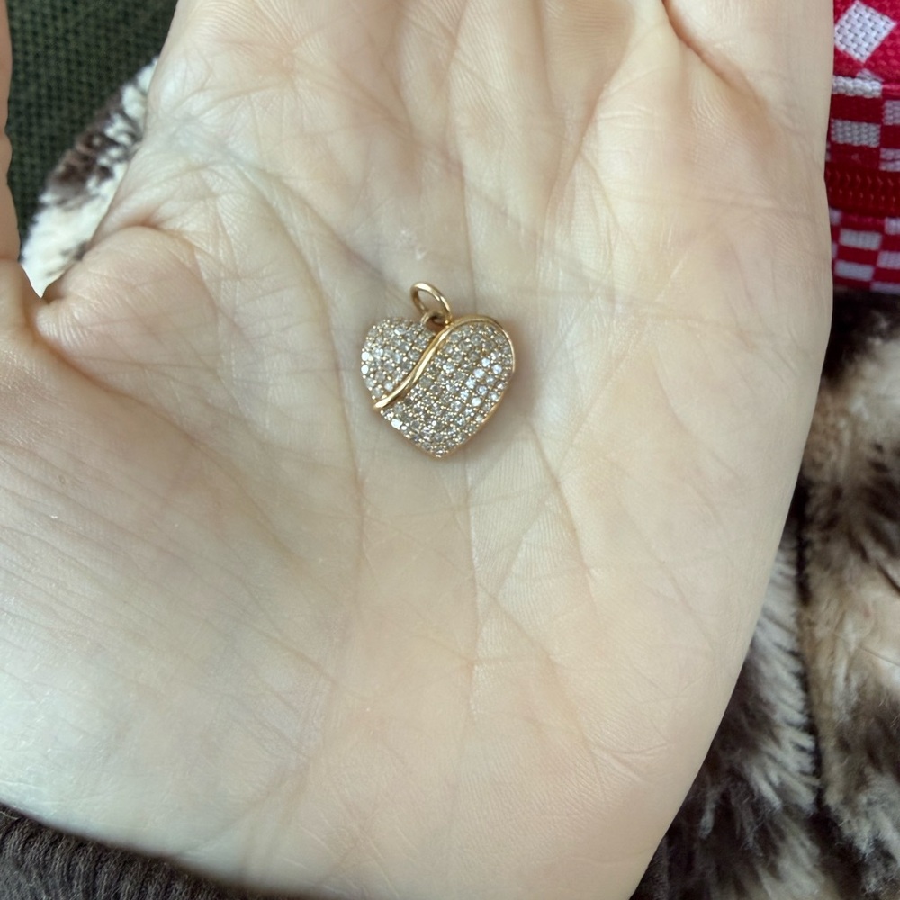 14k yg and diamond heart charm